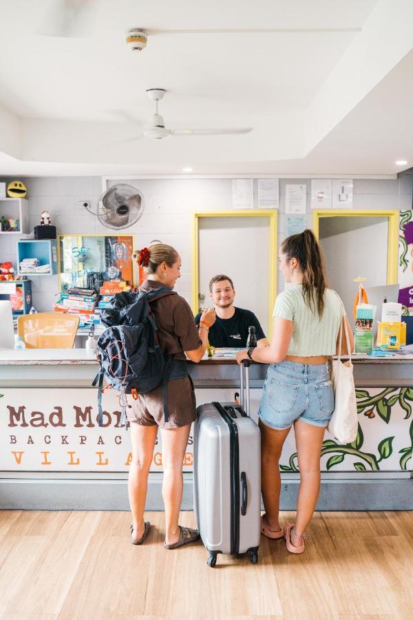 Mad Monkey Village Кернс Екстериор снимка