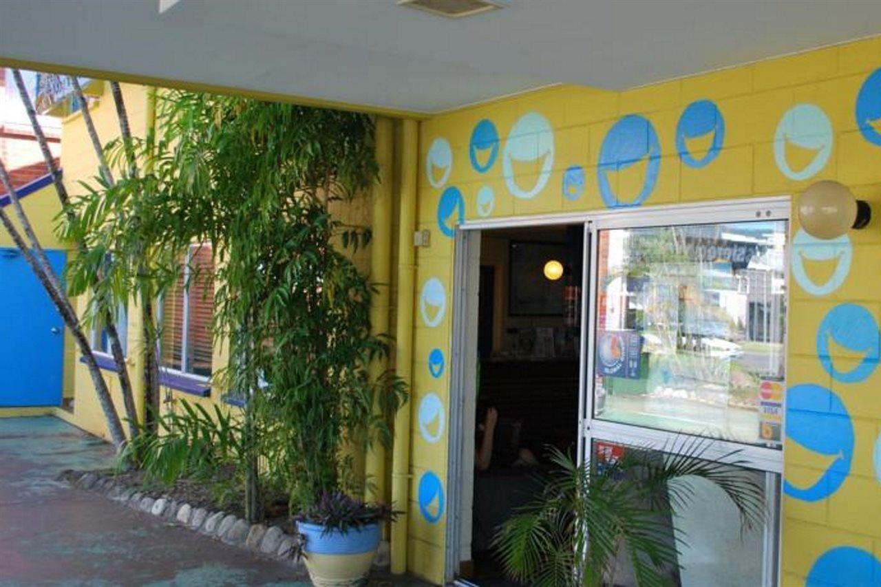 Mad Monkey Village Кернс Екстериор снимка